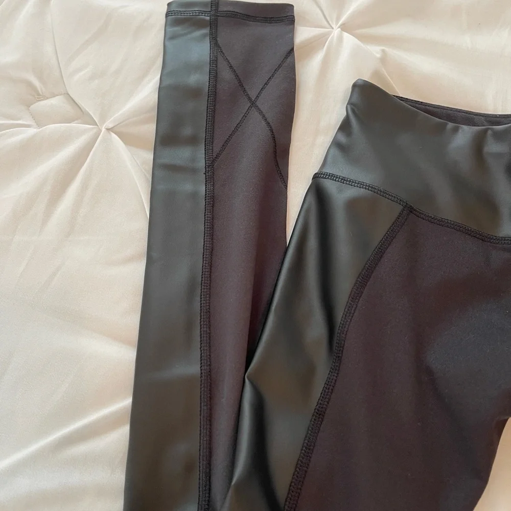 CHIC SPLENDID BLACK FAUX LEATHER LEGGING XS NWT! - Picture 4 of 12